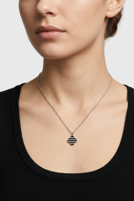 Silver Plated Clover Pendant Necklace for Women
Minimalist Lucky Flower Charm Chain Jewelry for Daily Wear & Gifting